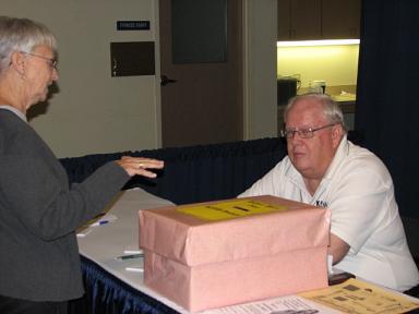 (Above) Rich helps everone sign up for $106.10 that was given away every hour